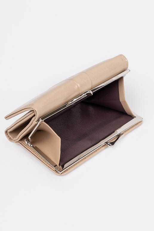 Smėlio spalvos moteriška piniginė iš... Smėlio spalvos moteriška piniginė iš...