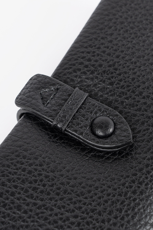 Juodos spalvos moteriška piniginė su...