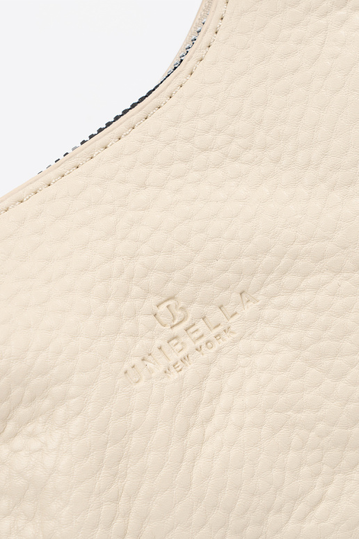 Mėlyna rankinė su dekoratyviu šaliu