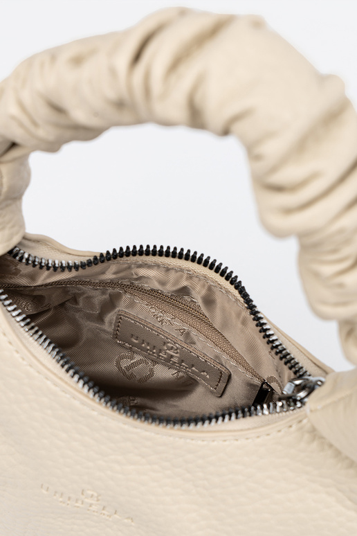 Mėlyna rankinė su dekoratyviu šaliu