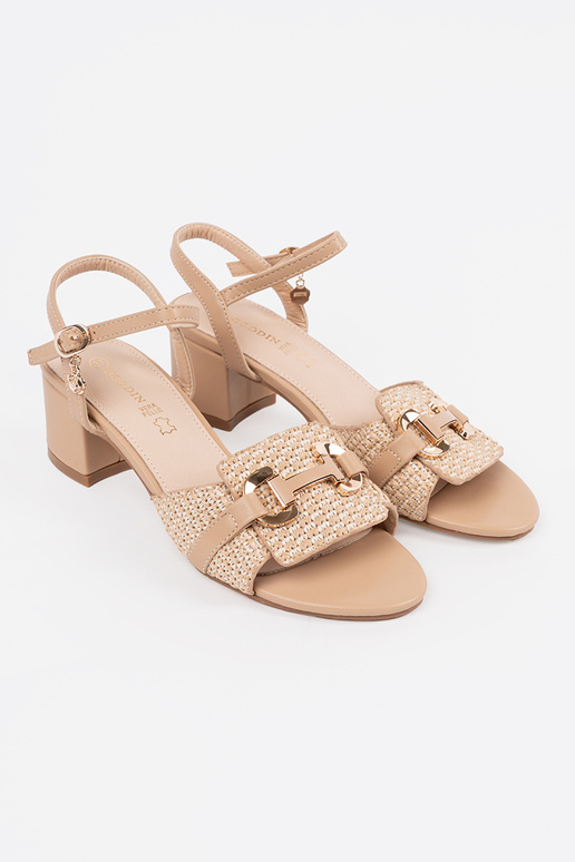 Moteriški smėlio spalvos sandalai ant...