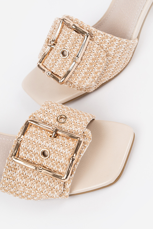 Moteriškos smėlio spalvos šlepetės...