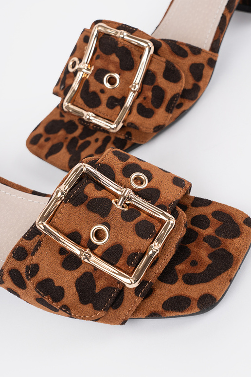 Moteriškos šlepetės ant kulno...