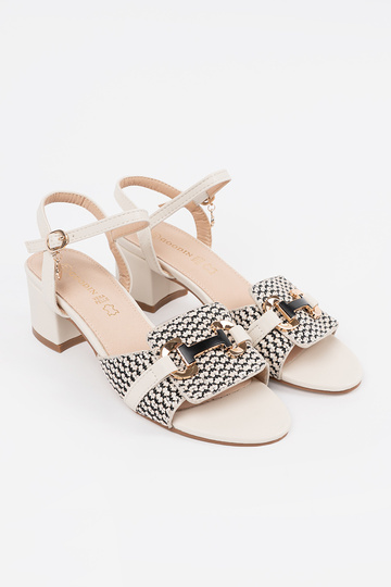 Moteriški balti sandalai... 2