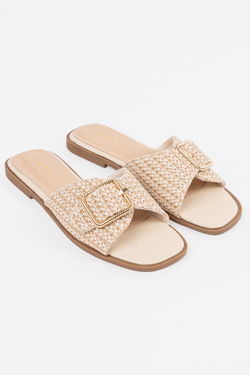 Šlepetės smėlio spalvos su sagtimis Šlepetės smėlio spalvos su sagtimis