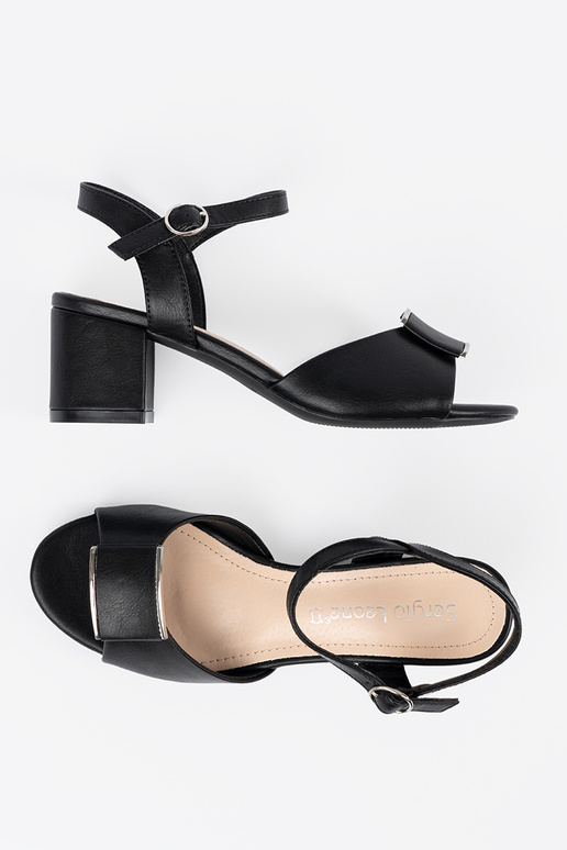 Moteriškos basutės ant kulno su... Moteriškos basutės ant kulno su...