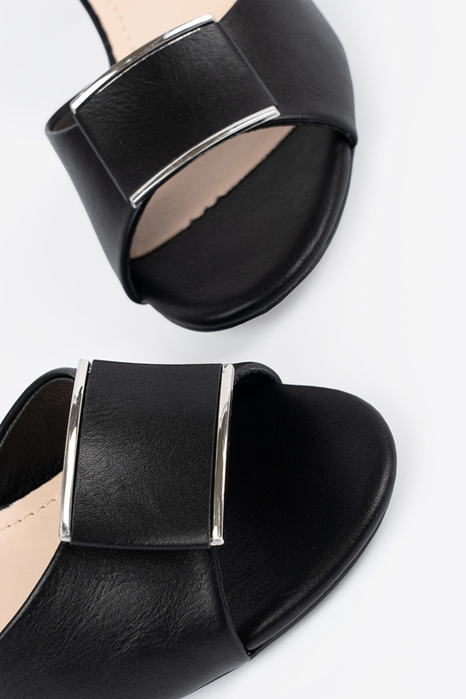 Moteriškos basutės ant kulno su... Moteriškos basutės ant kulno su...