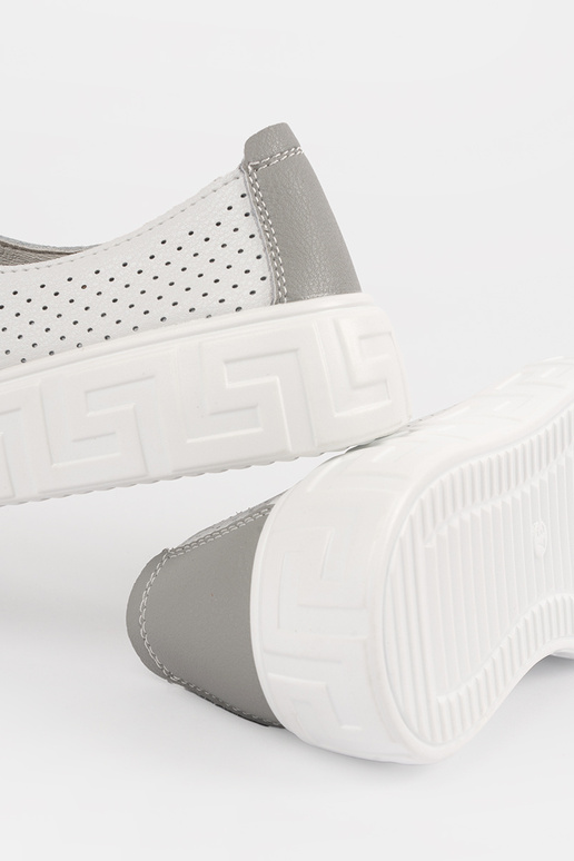 Balti ažūriniai moteriški sportbačiai... Balti ažūriniai moteriški sportbačiai...