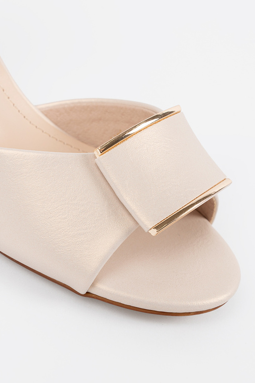 Rudos spalvos moteriški sandalai ant... Rudos spalvos moteriški sandalai ant...