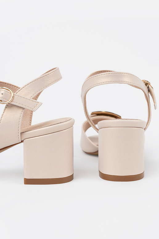 Rudos spalvos moteriški sandalai ant... Rudos spalvos moteriški sandalai ant...