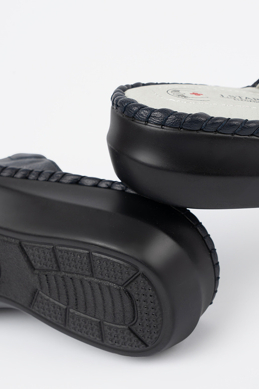 Moteriškos šlepetės su odiniais...