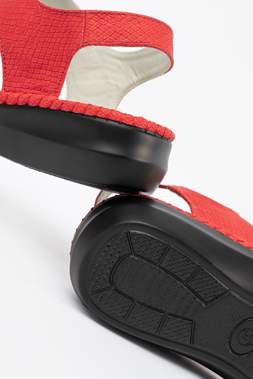 Sandalai su odiniais įdėklais...