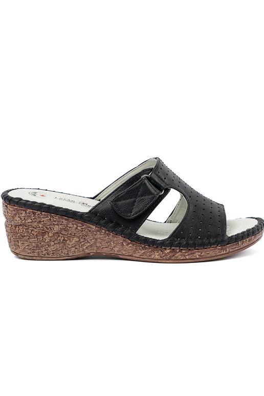 Šlepetės ant platformos su išpjovomis...