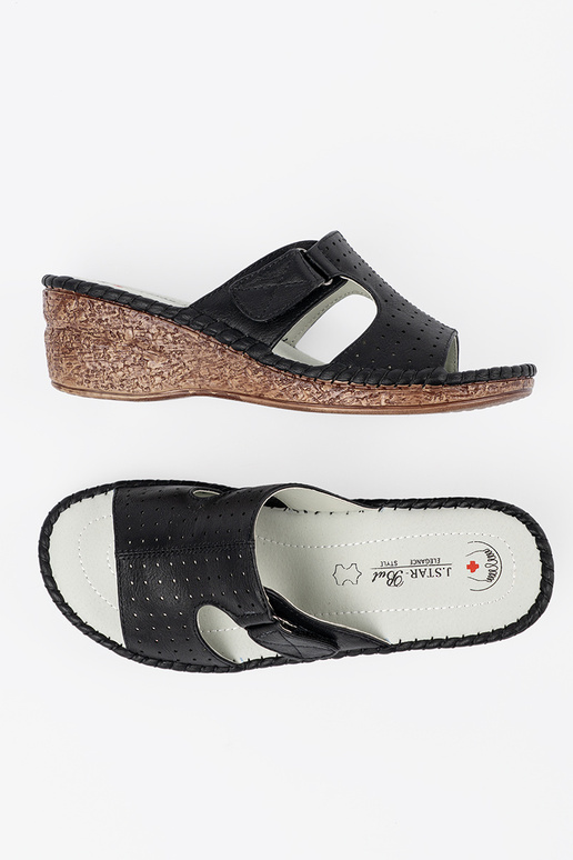 Šlepetės ant platformos su išpjovomis...