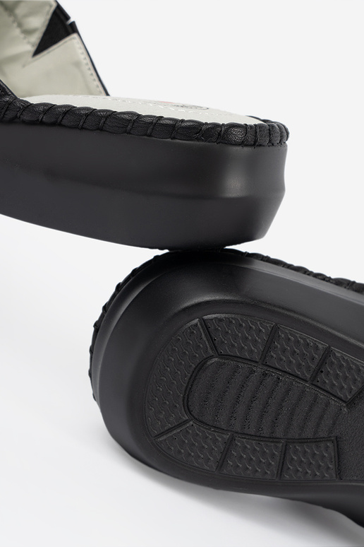 Moteriškos šlepetės su odiniais...