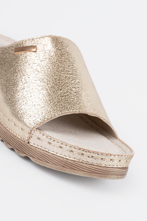 Auksinės spalvos moteriškos šlepetės...