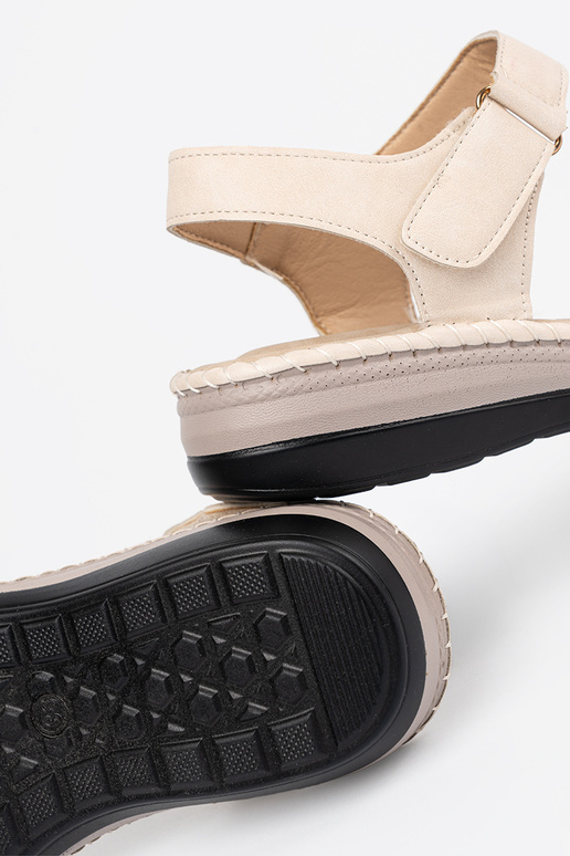 Šviesūs moteriški sandalai dramblio...