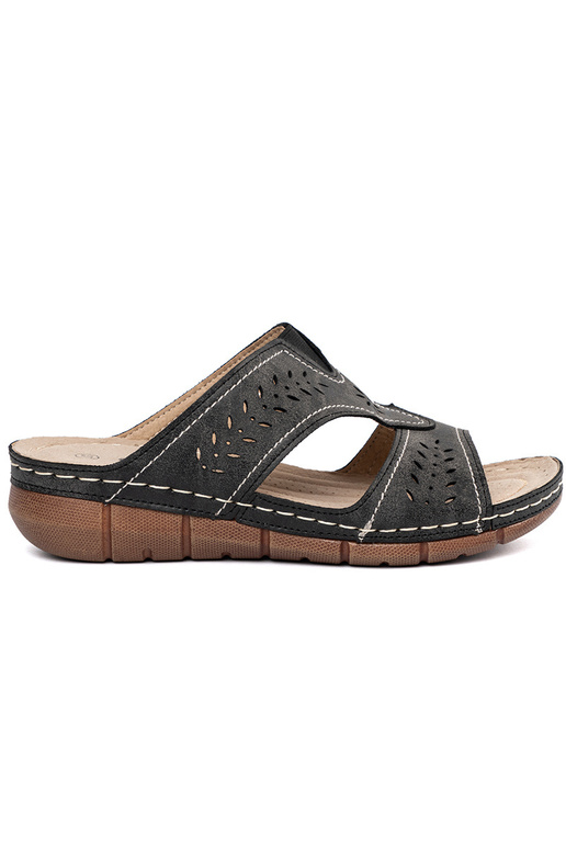 Šlepetės ant platformos juodos spalvos