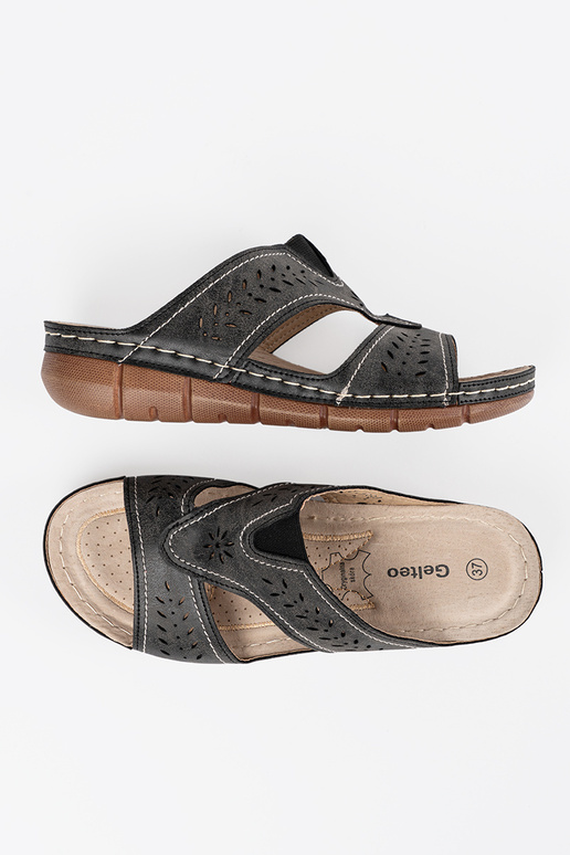 Šlepetės ant platformos juodos spalvos