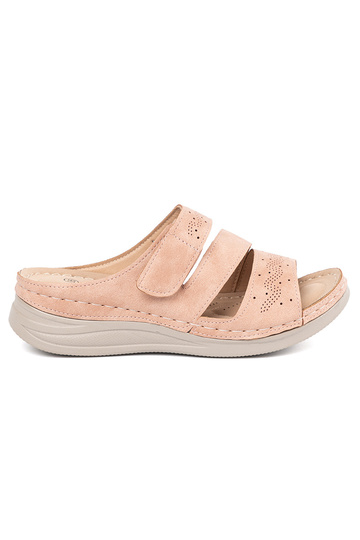 Šlepetės ant žemos...