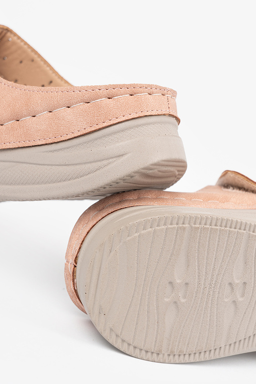 Šlepetės ant žemos platformos rožinės...