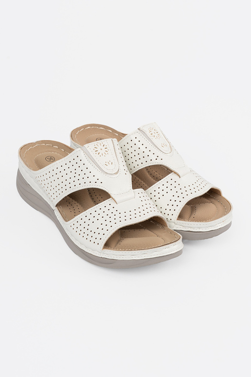 Patogūs šlepetės su įrangais baltos...