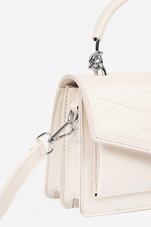 Ryškiai smėlio spalvos mažai...