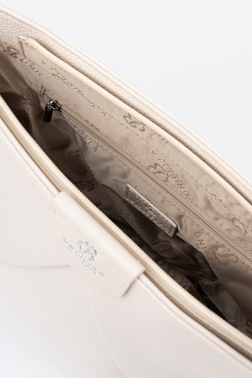 Rankinė ant peties ryškiai mėlynos...