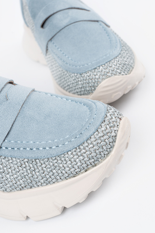 mėlynos spalvos pusbačiai ant storo pado