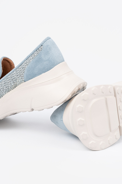 mėlynos spalvos pusbačiai ant storo pado