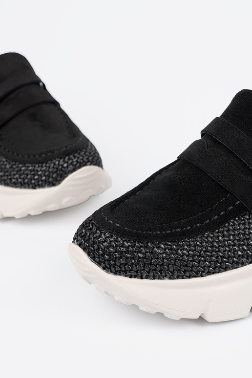 juodos spalvos pusbačiai ant storo pado juodos spalvos pusbačiai ant storo pado