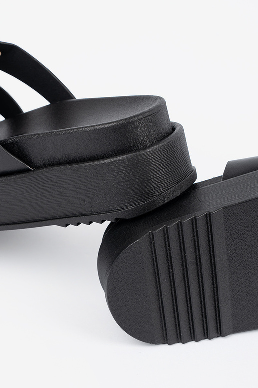 Šlepetės moterų su platforma juodos...