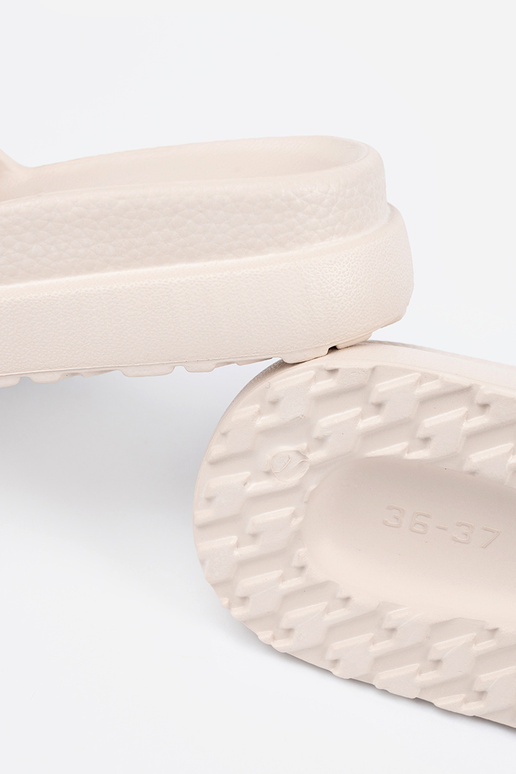 Šlepetės moterų su platforma... Šlepetės moterų su platforma...