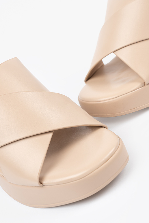 smėlio spalvos Šlepetės ant kulno smėlio spalvos Šlepetės ant kulno