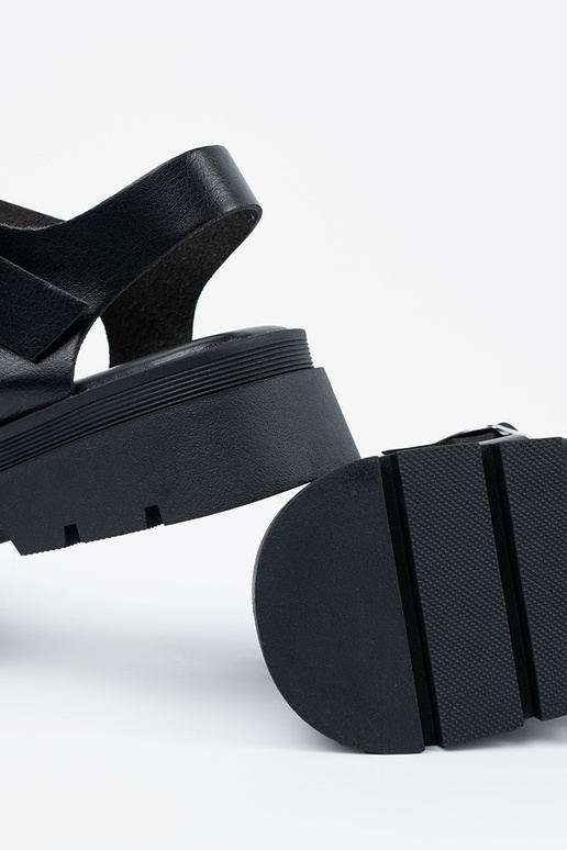 Juodos spalvos moteriškos basutės su...