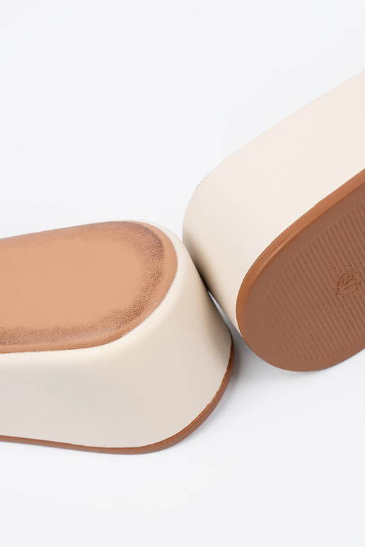 Ryškios smėlio spalvos moteriškos...