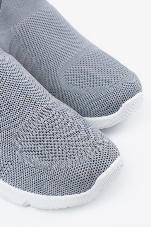 Pilkos spalvos sportinio stiliaus... Pilkos spalvos sportinio stiliaus...