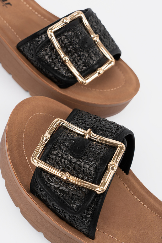 Juodos spalvos šlepetės su auksine...