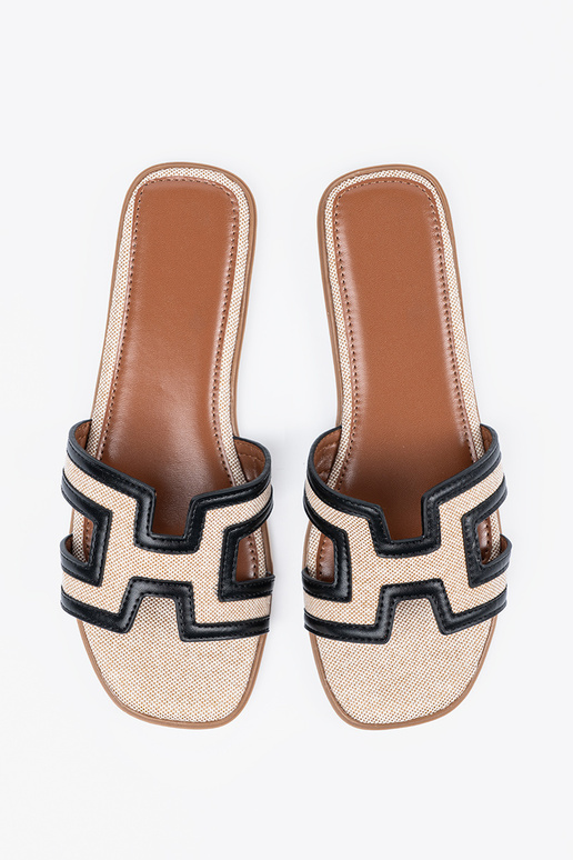 Šlepetės su dekoratyvinėmis išpjovomis