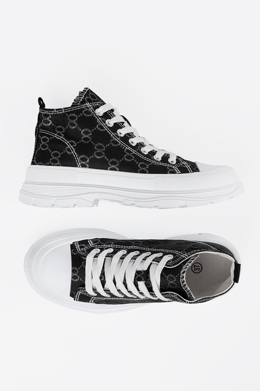 Juodos spalvos batai su raišteliais...