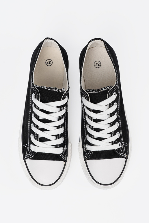 Juodos spalvos moteriški batai