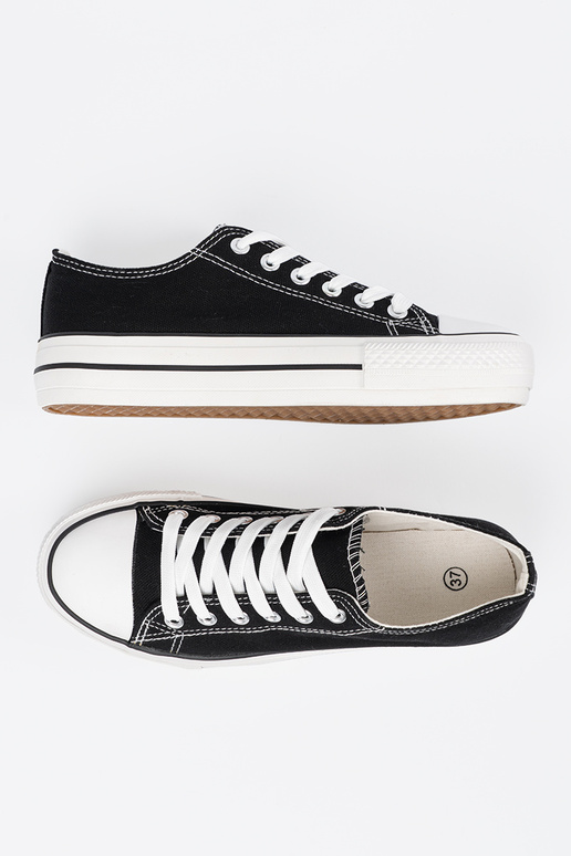 Juodos spalvos moteriški batai