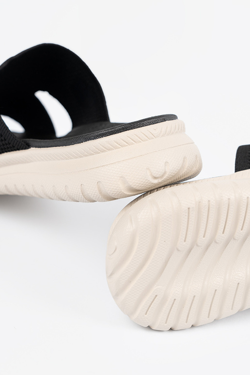 Juodos spalvos moteriškos šlepetės su...