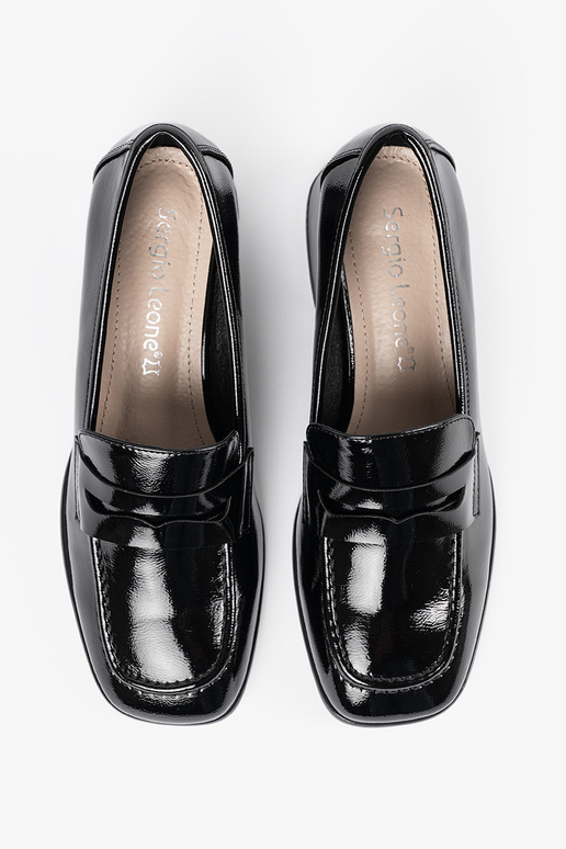 Juodos spalvos moteriški batai lorde...