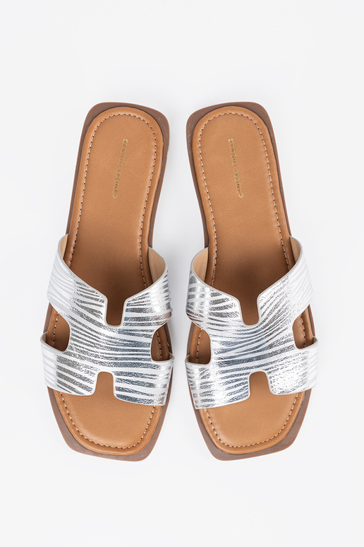 Sidabro spalvos šlepetės su...