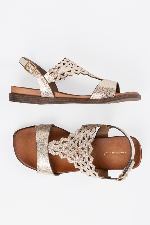 Aukso spalvos sandalai su ažūrinėmis...