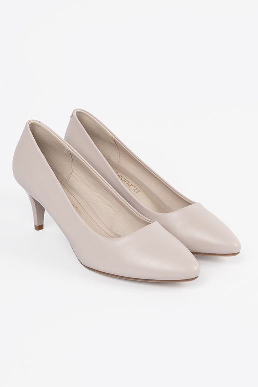 Pilkos spalvos aukštakulniai, Sergio...