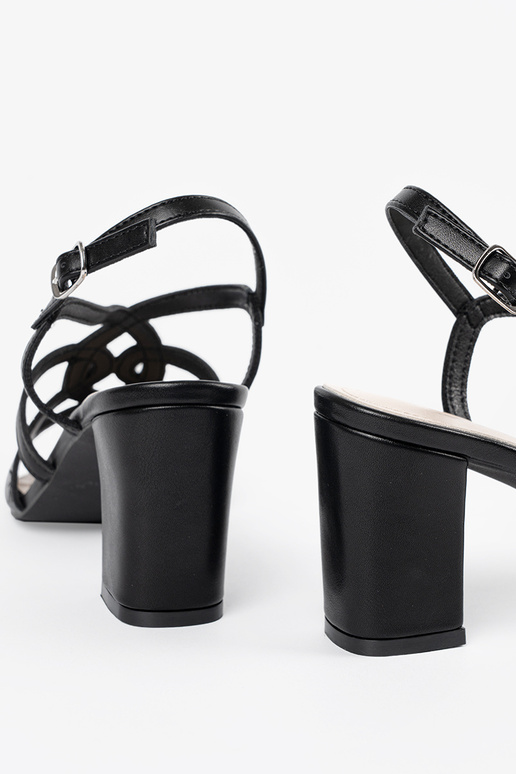 Juodos spalvos moteriški sandalai ant...