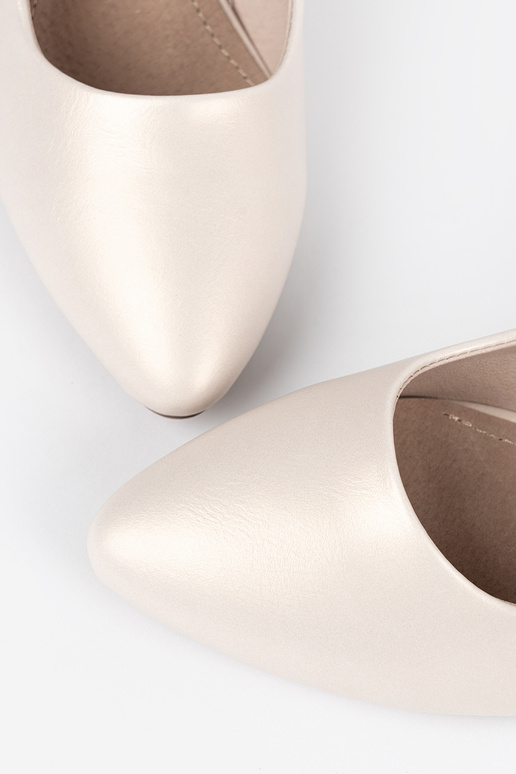 Dramblio kaulo spalvos aukštakulniai,...