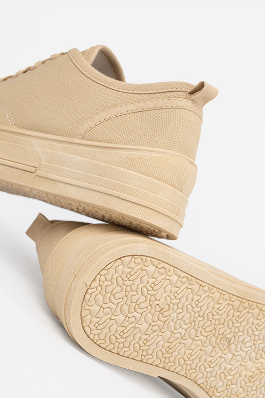 Žemi moteriški batai smėlio spalvos